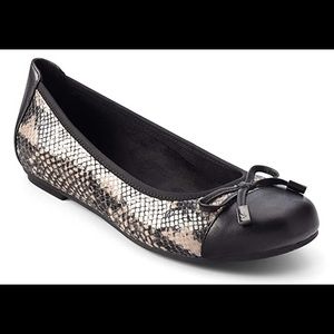 Vionic Minna Ballet Flats Snakeskin *New*